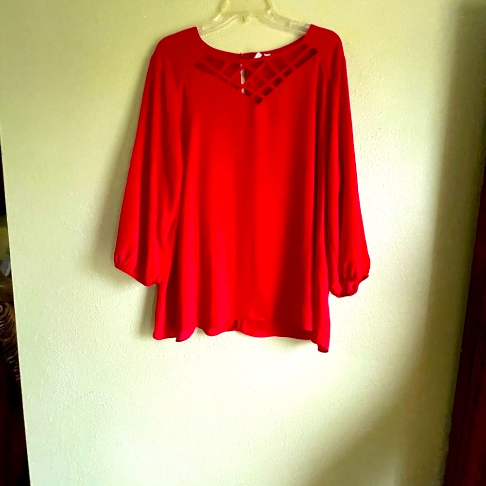 EST 1946 blouse